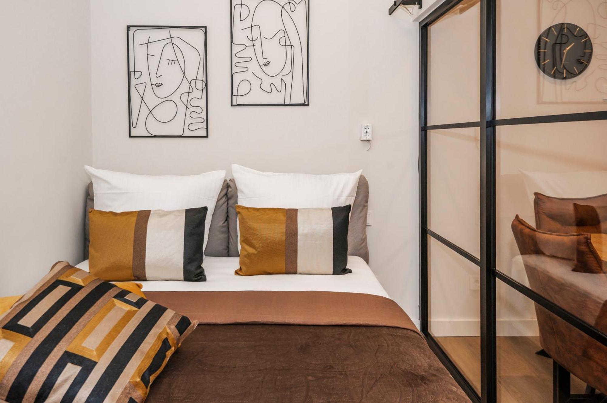 S331 - Luxurious Two Bedroom Duplex Apartment In Köln Exteriör bild