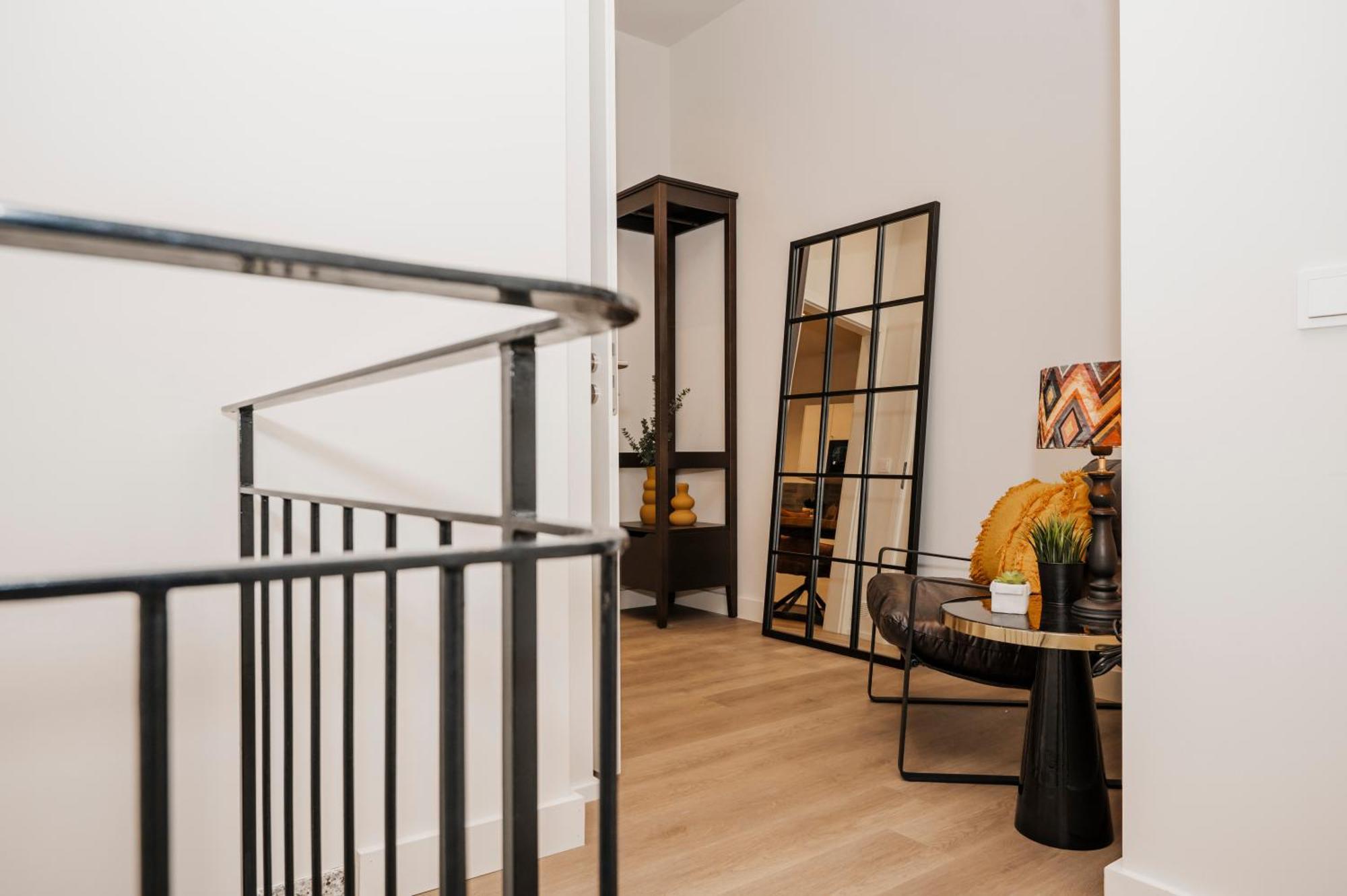 S331 - Luxurious Two Bedroom Duplex Apartment In Köln Exteriör bild